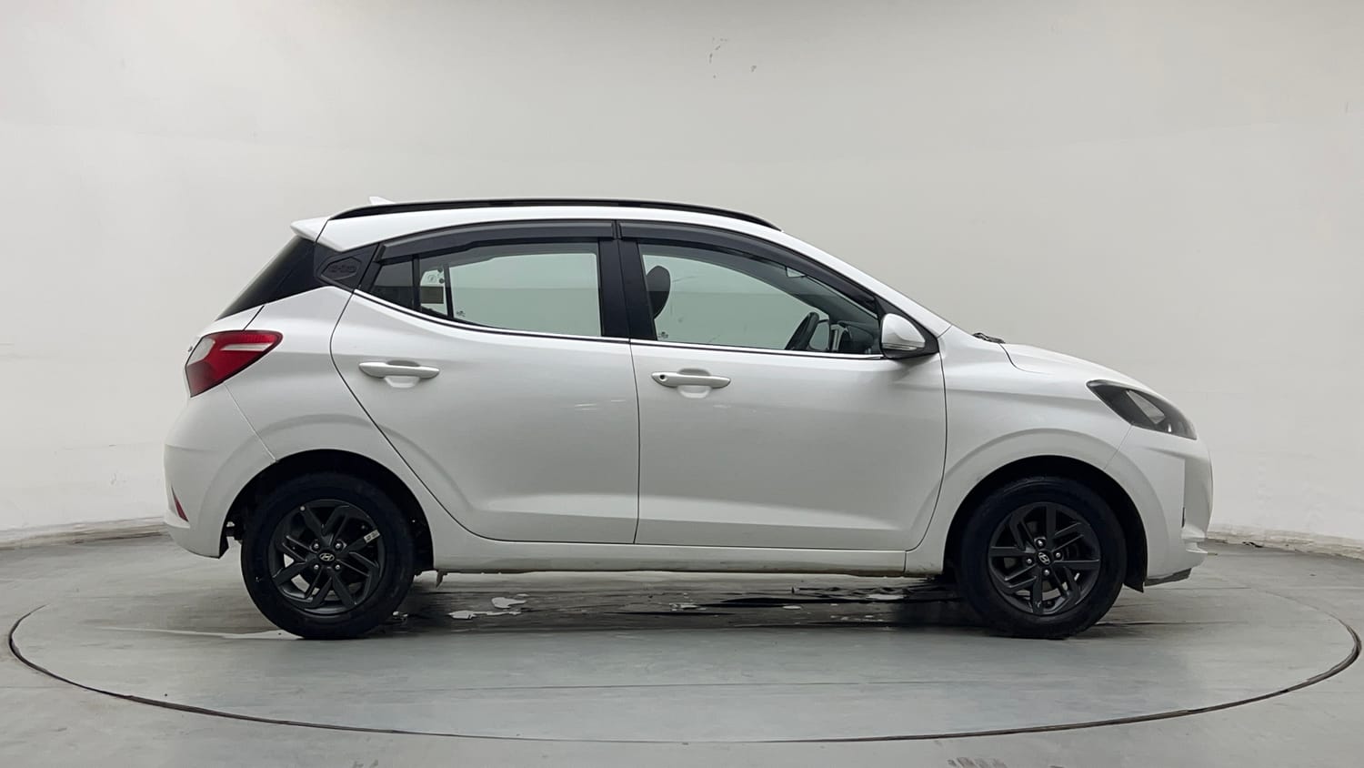 Used 2022 Hyundai Grand i10 Nios Sportz 1.2 Kappa VTVT CNG Cng Manual exterior RIGHT SIDE VIEW