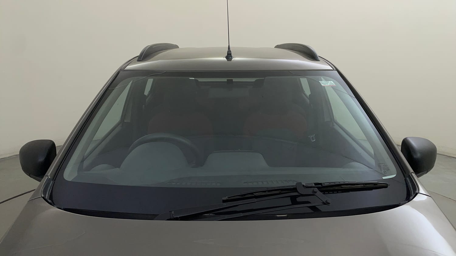 Used 2016 Renault Kwid RXT Petrol Manual exterior FRONT WINDSHIELD VIEW