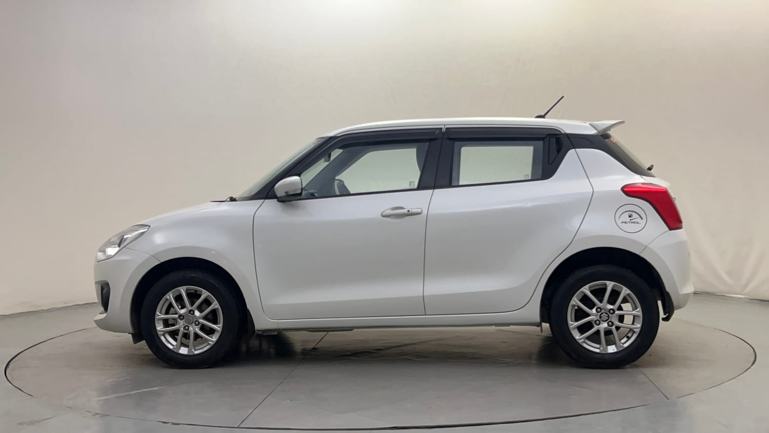 Used 2022 Maruti Suzuki Swift ZXi AMT Petrol Automatic exterior LEFT SIDE VIEW