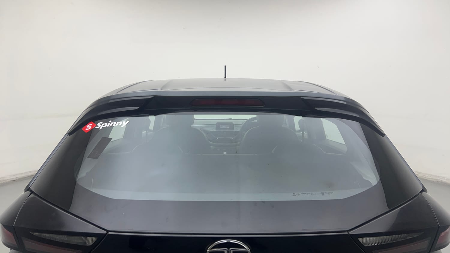 Used 2021 Tata Altroz XM Petrol Petrol Manual exterior BACK WINDSHIELD VIEW