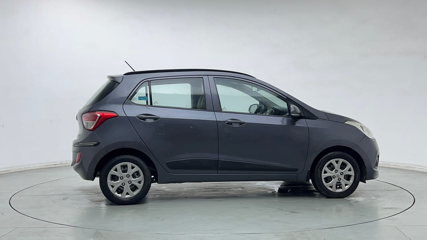 Used 2016 Hyundai Grand i10 Sportz 1.2 Kappa VTVT Petrol Manual exterior RIGHT SIDE VIEW