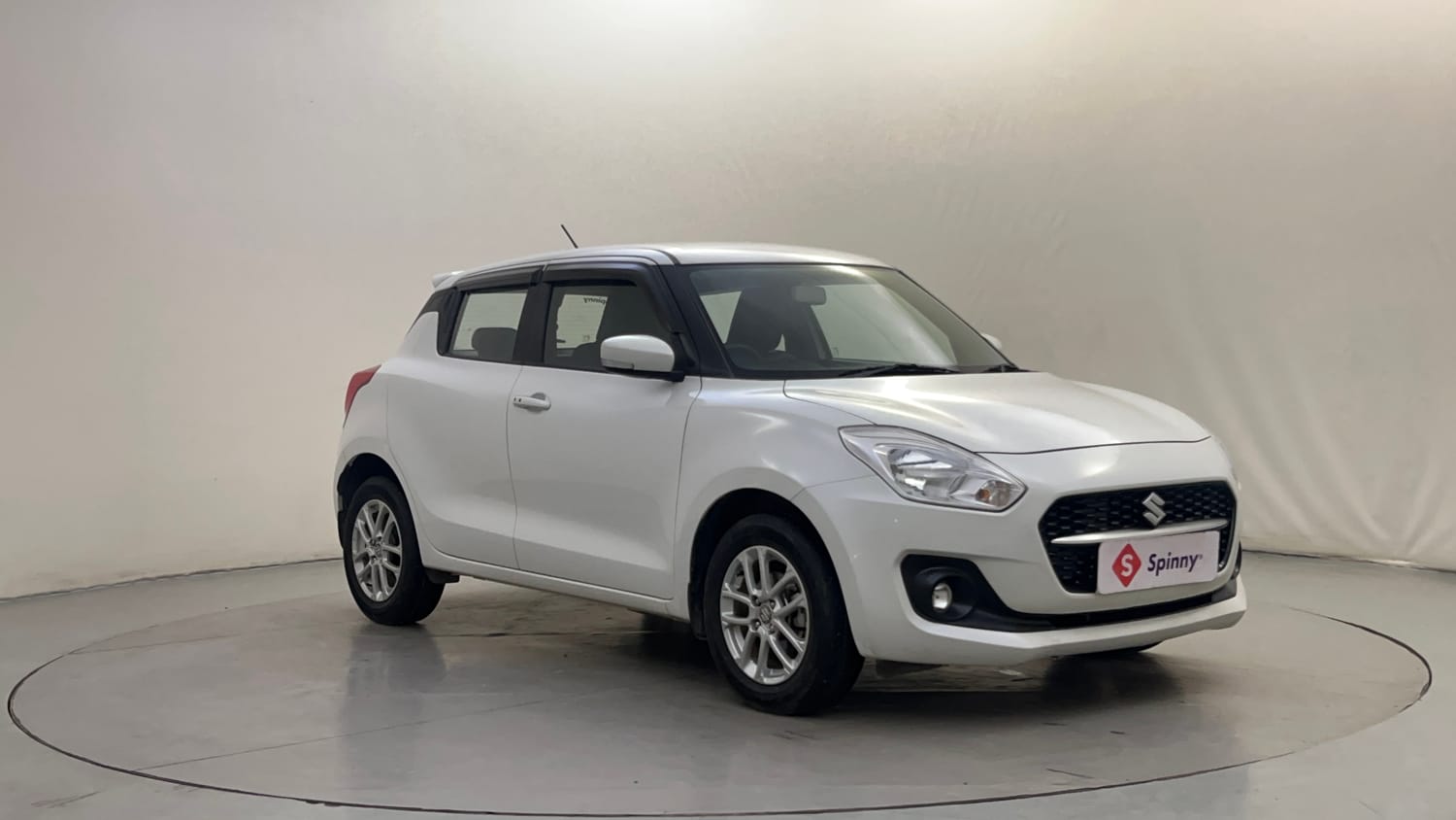 Used 2022 Maruti Suzuki Swift ZXi AMT Petrol Automatic exterior RIGHT FRONT CORNER VIEW