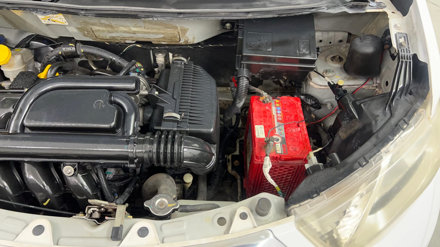 Used 2016 Datsun Redi-GO T (O) Petrol Manual engine ENGINE LEFT SIDE VIEW