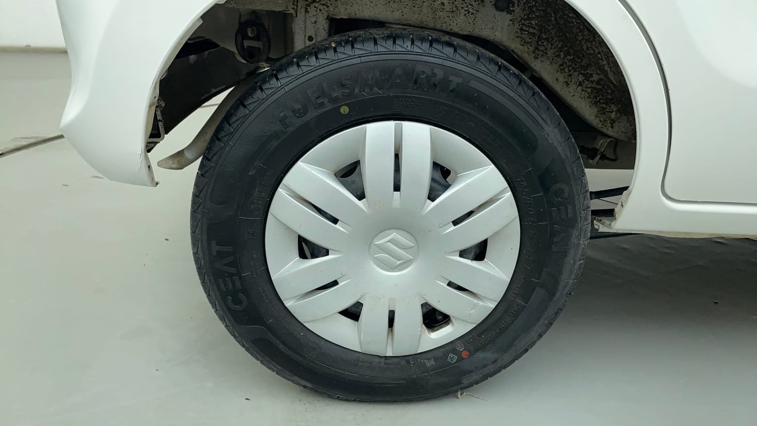 Used 2020 Maruti Suzuki Alto 800 LXi Petrol Manual tyres RIGHT REAR TYRE RIM VIEW