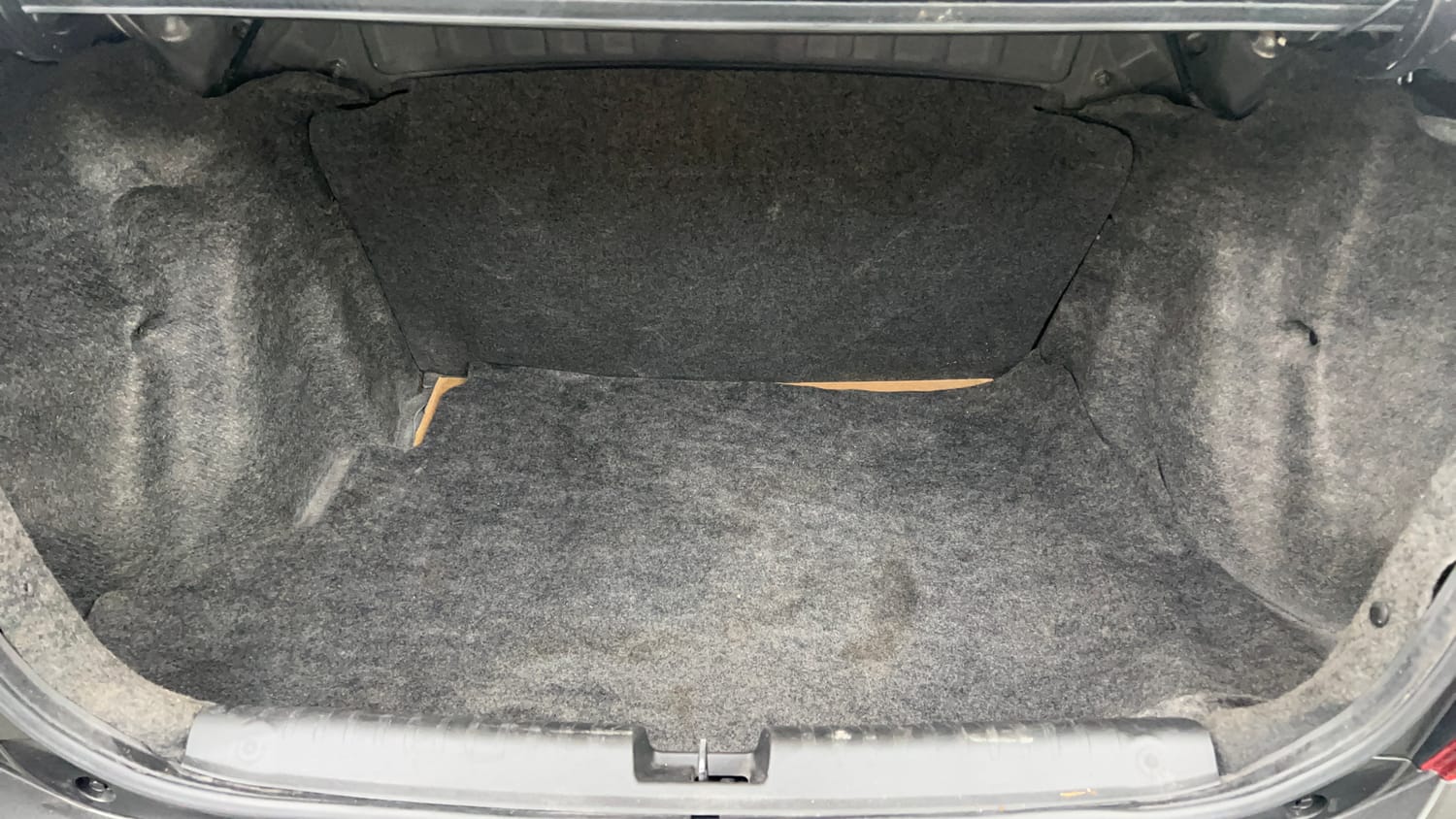 Used 2017 Honda Amaze 1.2 SX i-VTEC Petrol Manual interior DICKY INSIDE VIEW