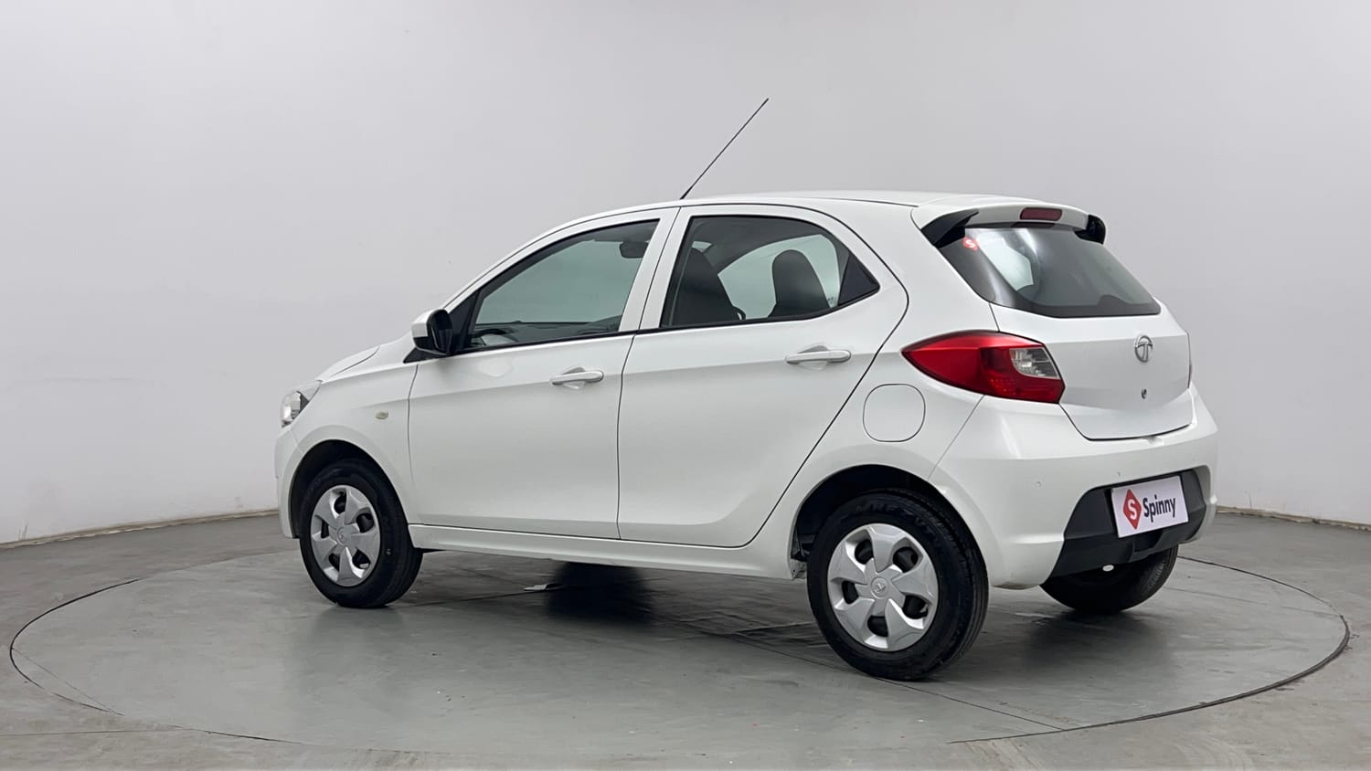 Used 2019 Tata Tiago Revotron XT Petrol Manual exterior LEFT REAR CORNER VIEW