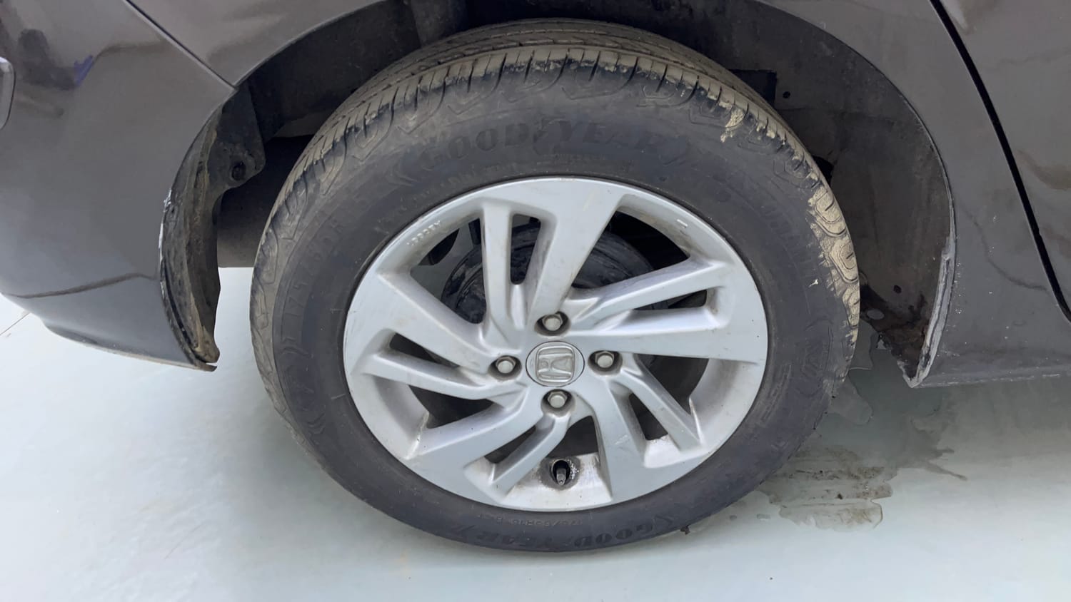 Used 2022 Honda Jazz ZX CVT Petrol Automatic tyres RIGHT REAR TYRE RIM VIEW