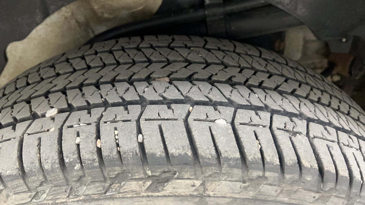 Used 2019 Mahindra XUV500 W9 Diesel Manual tyres LEFT REAR TYRE TREAD VIEW