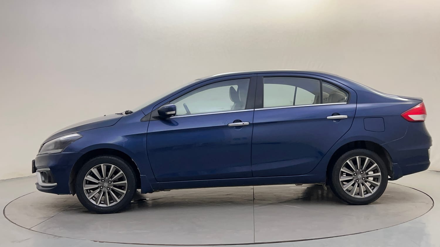 Used 2020 Maruti Suzuki Ciaz Alpha Hybrid 1.5 Petrol Manual exterior LEFT SIDE VIEW
