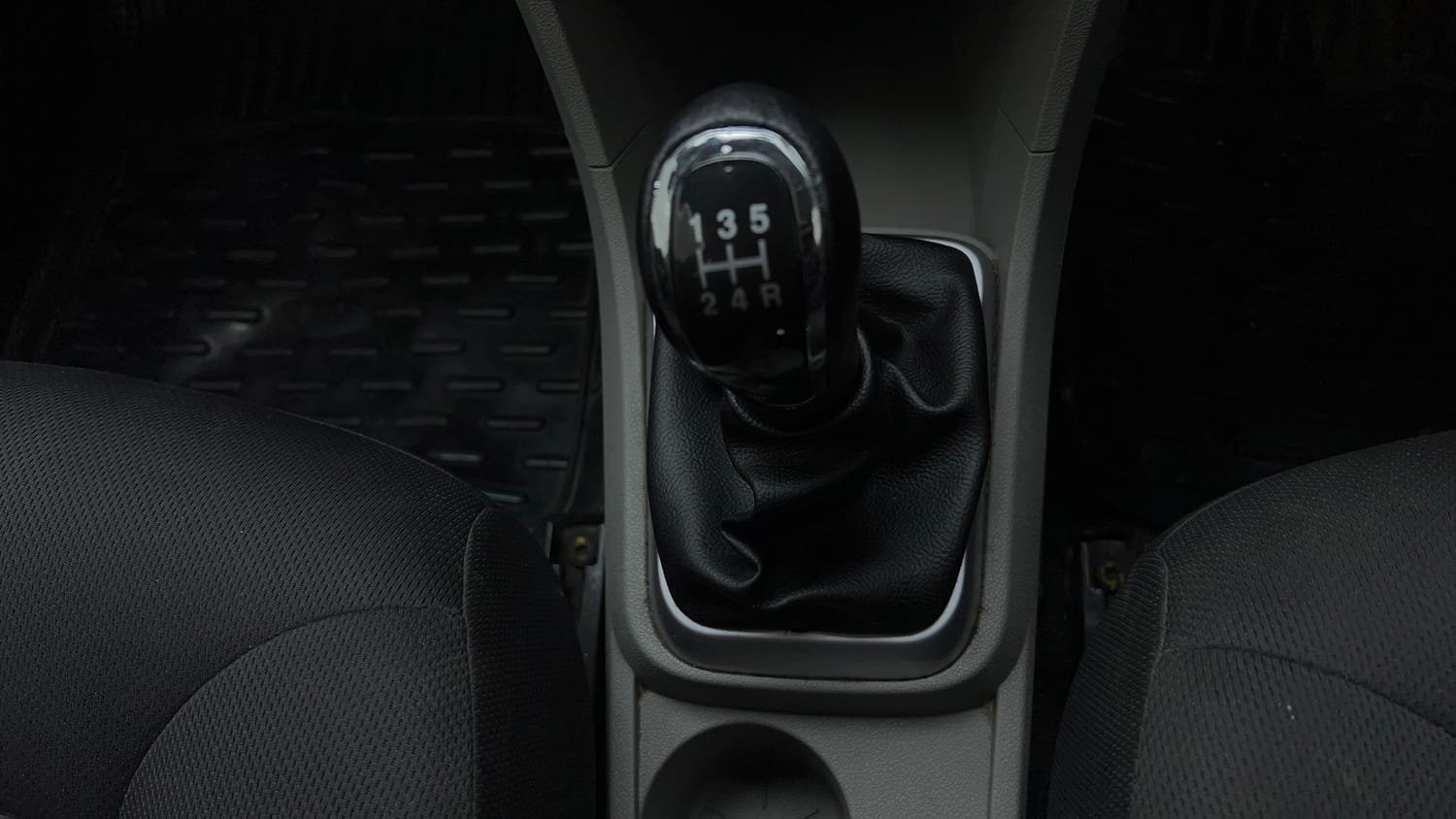 Used 2017 Tata Tiago Revotron XT Petrol Manual interior GEAR  KNOB VIEW