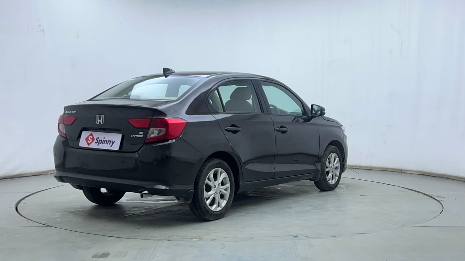 Used 2020 Honda Amaze 1.2 VX CVT Petrol Petrol Automatic exterior RIGHT REAR CORNER VIEW