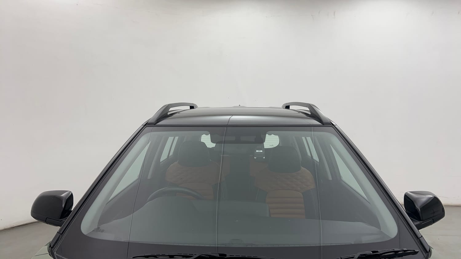 Used 2023 Hyundai Exter SX (O) Connect 1.2 MT Dual Tone Petrol Manual exterior FRONT WINDSHIELD VIEW