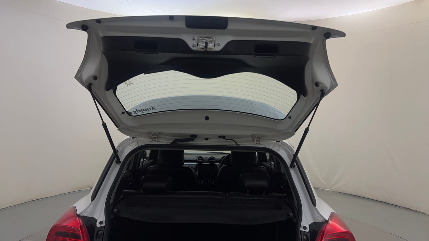 Used 2022 Maruti Suzuki Swift ZXi AMT Petrol Automatic interior DICKY DOOR OPEN VIEW