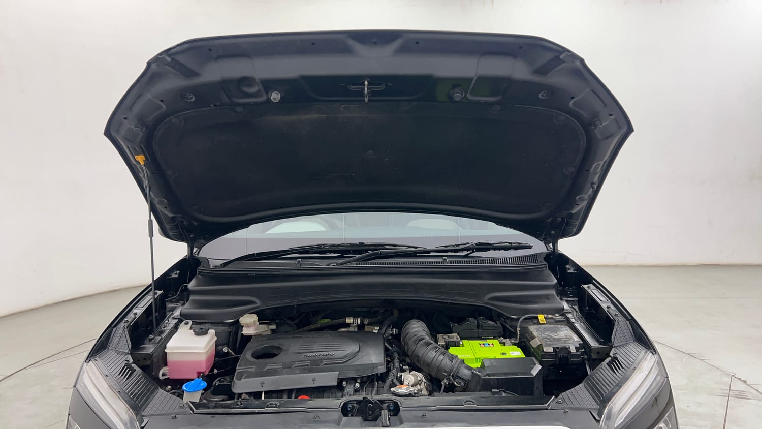 Used 2022 Hyundai Creta S 1.5 Diesel Diesel Manual engine ENGINE & BONNET OPEN FRONT VIEW