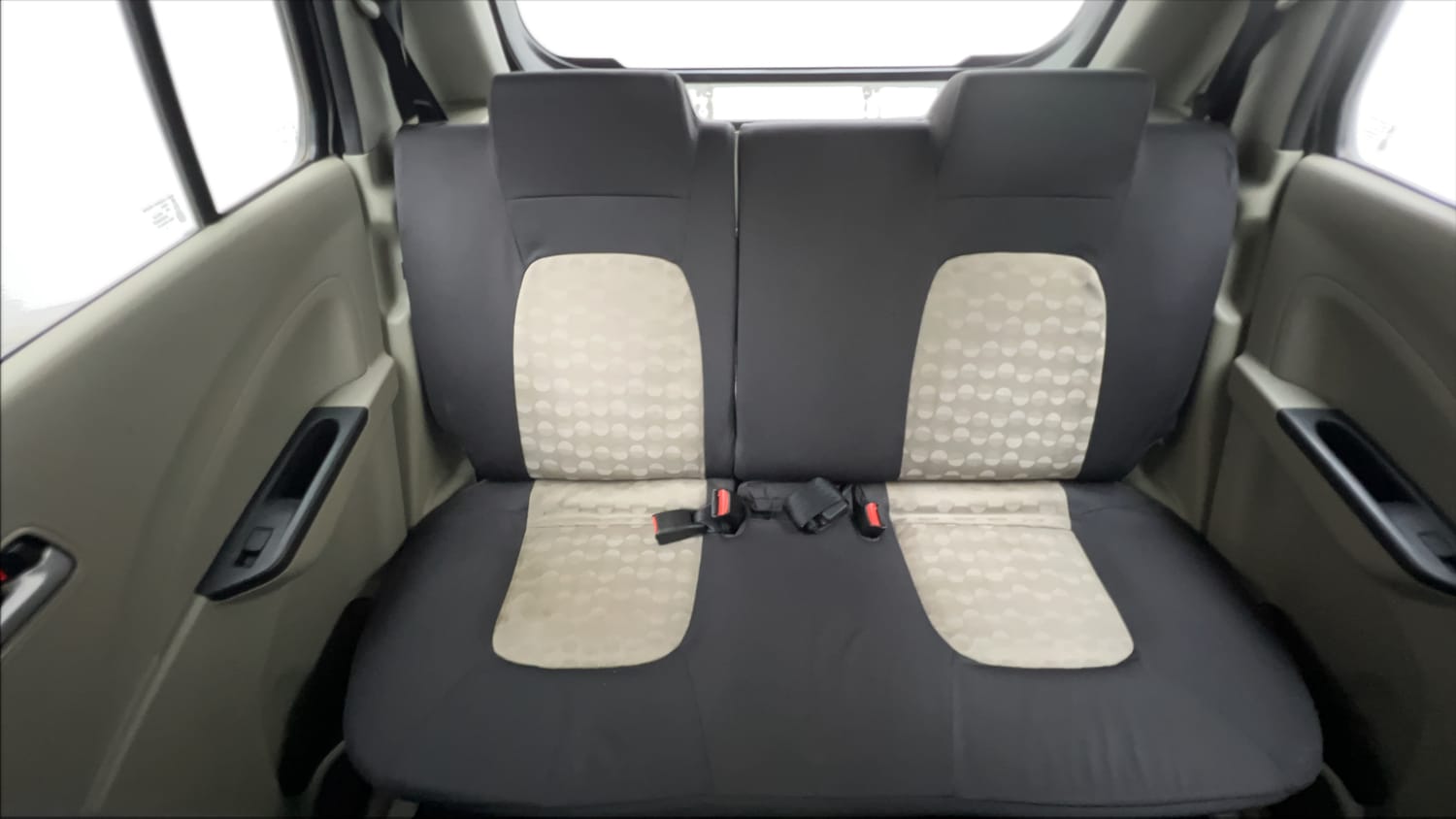 Used 2015 Maruti Suzuki Celerio VXi Petrol Manual interior REAR SEAT CONDITION VIEW