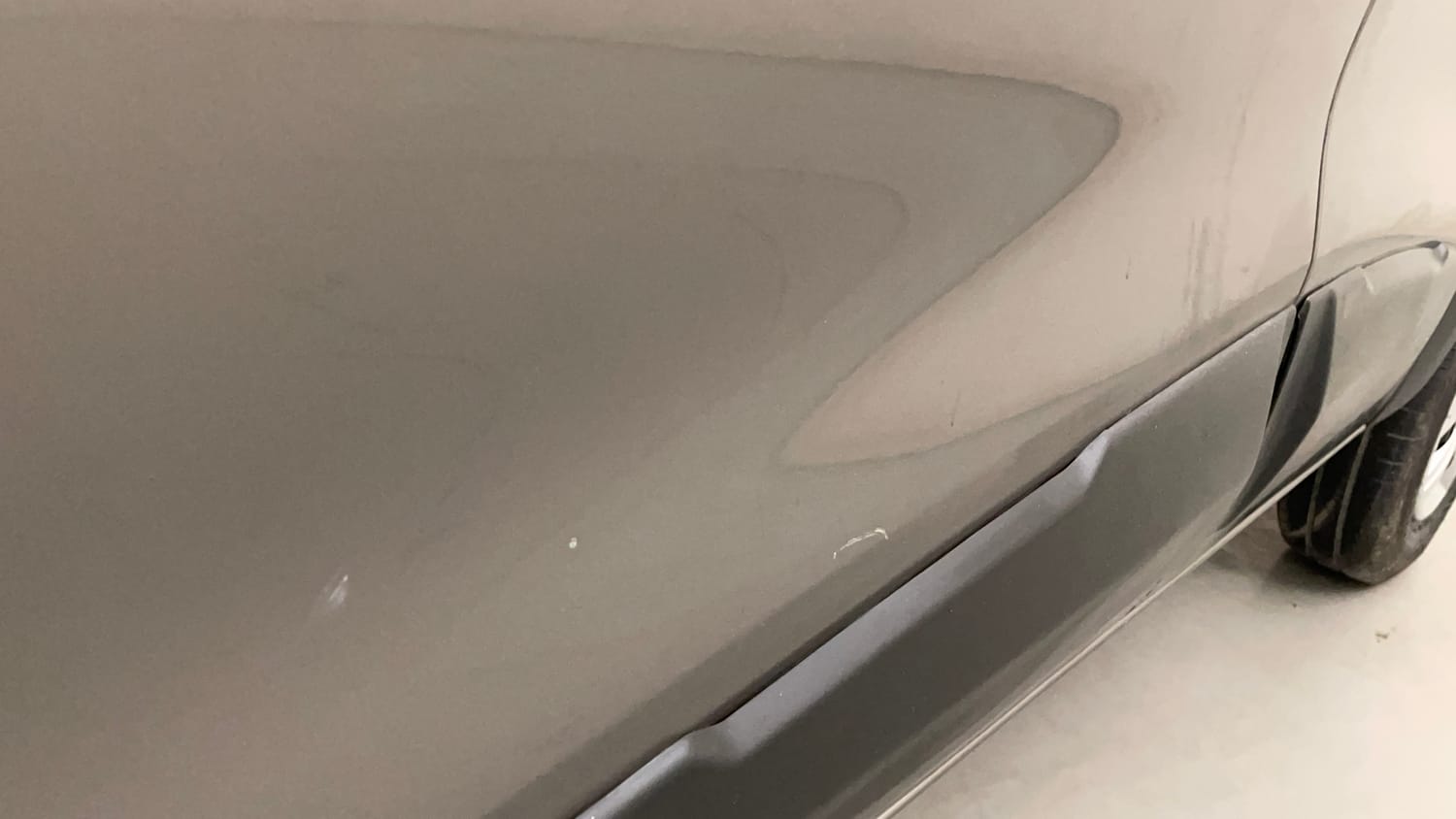 Used 2016 Renault Kwid RXT Petrol Manual dents MINOR SCRATCH