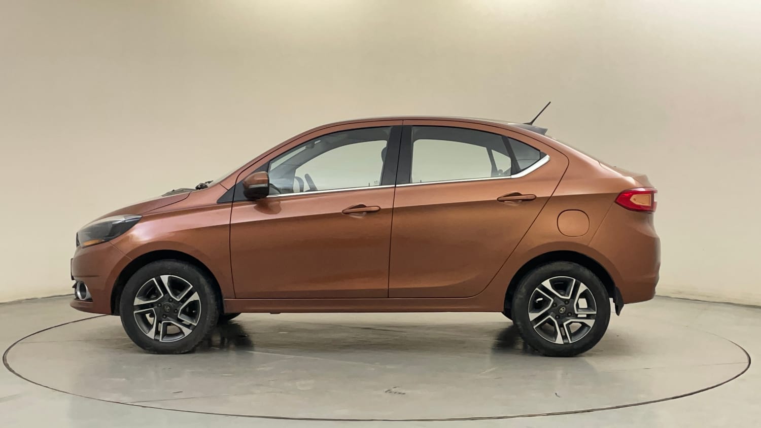 Used 2017 Tata Tigor Revotron XZ (O) Petrol Manual exterior LEFT SIDE VIEW