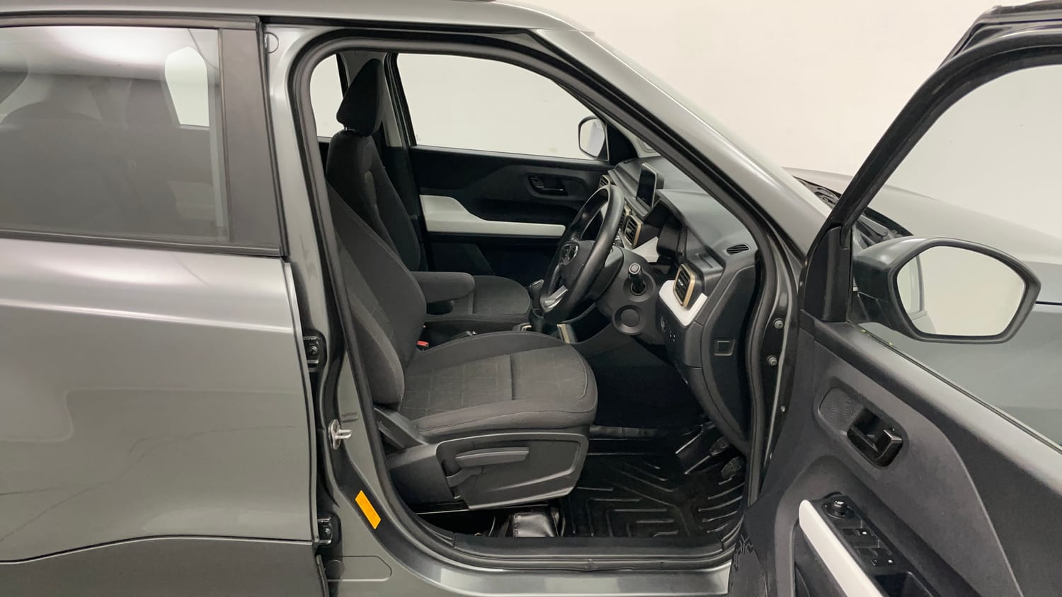 Used 2024 Tata Punch Accomplished MT Petrol Manual interior RIGHT SIDE FRONT DOOR CABIN VIEW