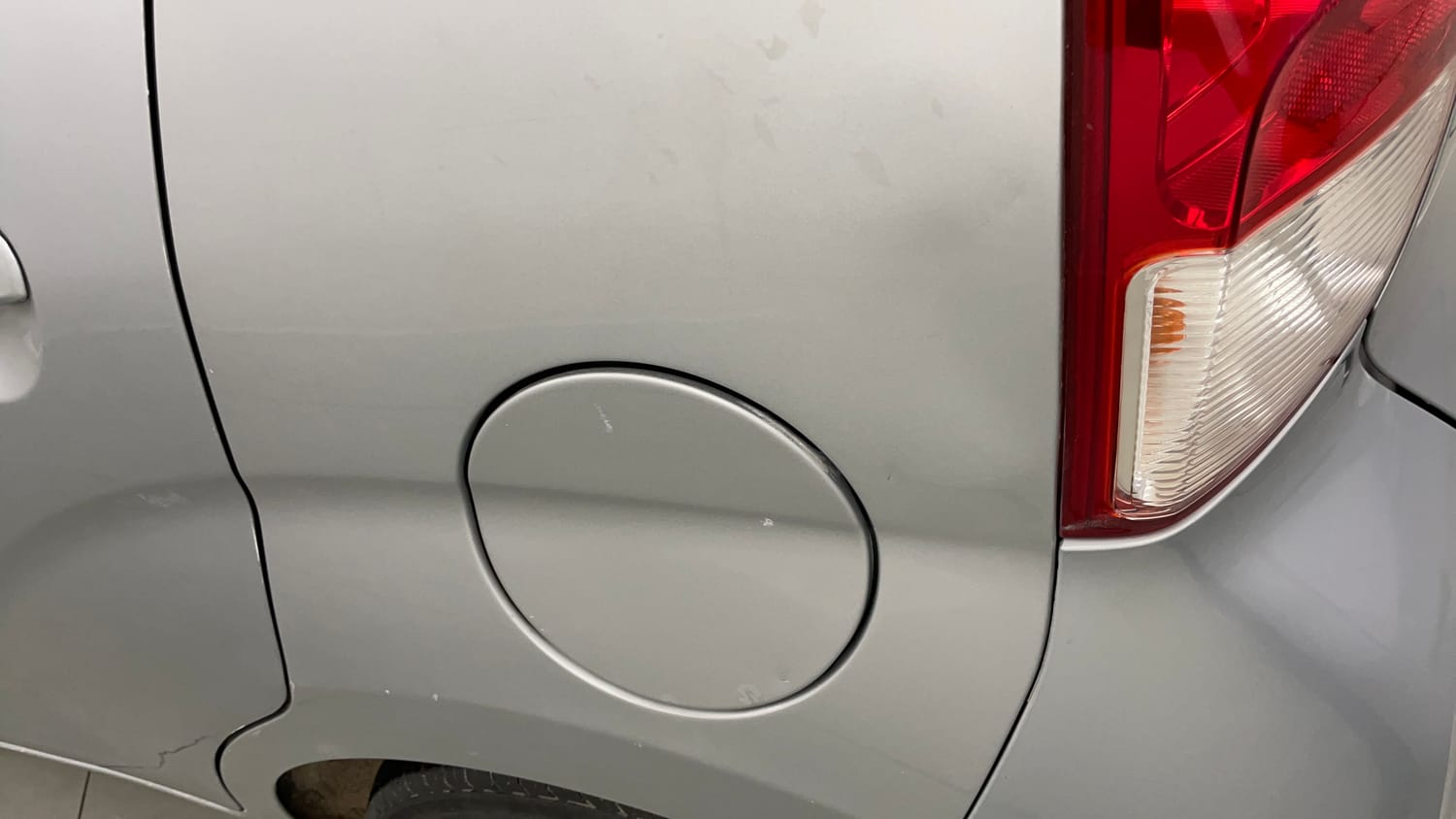 Used 2020 Hyundai New Santro 1.1 Sportz Petrol + CNG (outside fitted) Petrol+cng Manual dents MINOR SCRATCH