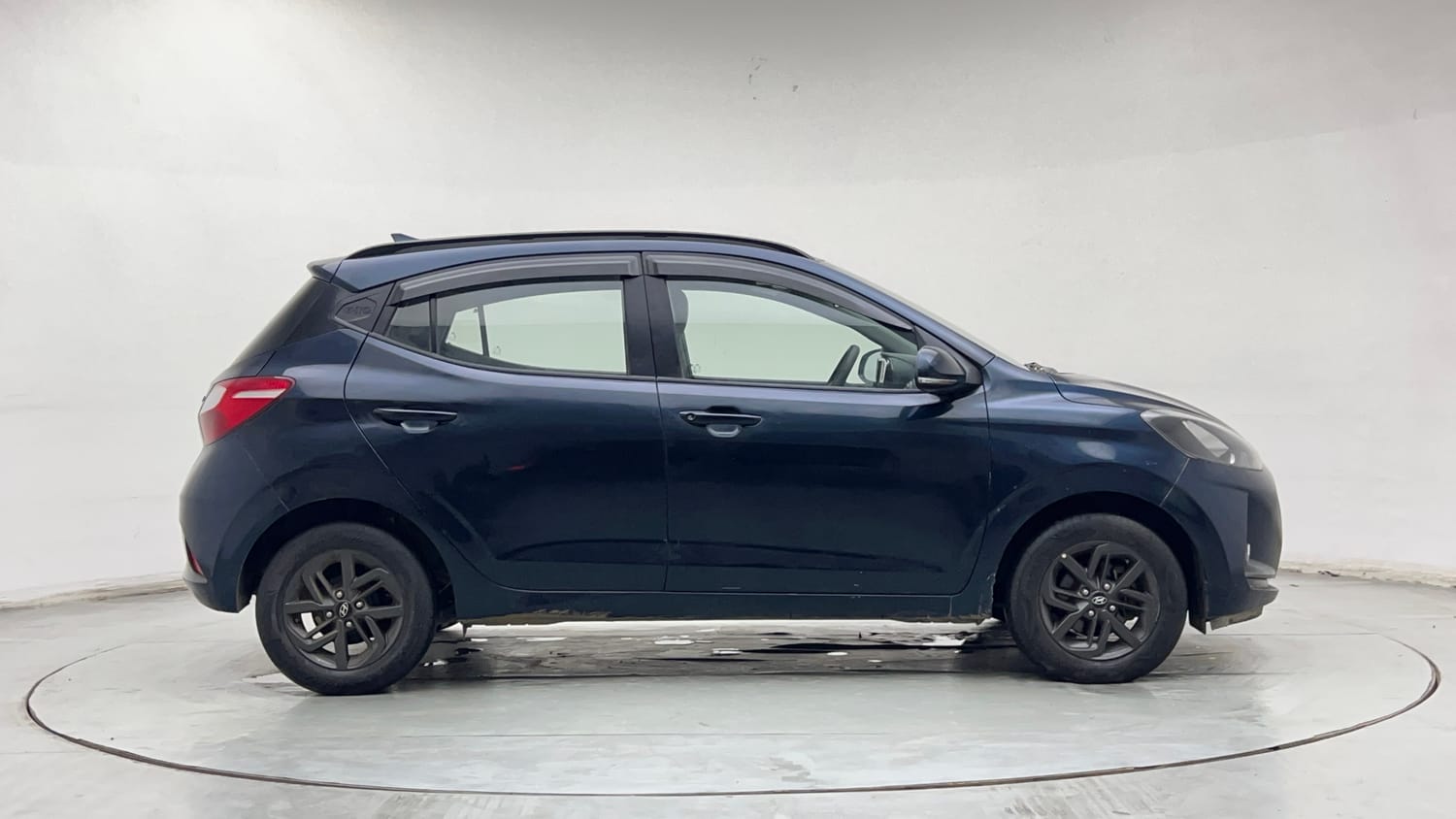 Used 2020 Hyundai Grand i10 Nios Sportz 1.2 Kappa VTVT Petrol Manual exterior RIGHT SIDE VIEW