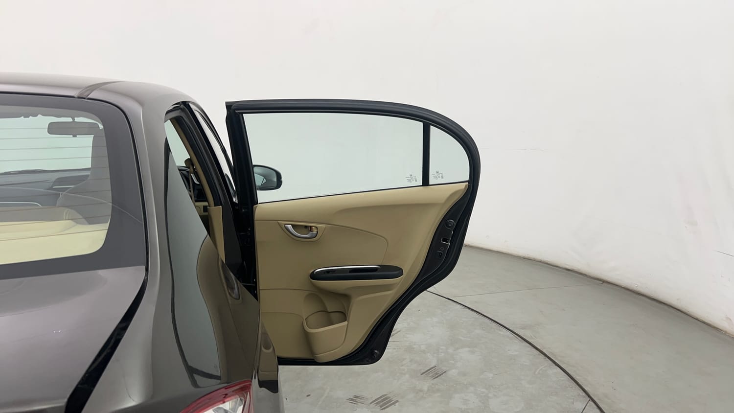 Used 2017 Honda Amaze 1.2 SX i-VTEC Petrol Manual interior RIGHT REAR DOOR OPEN VIEW