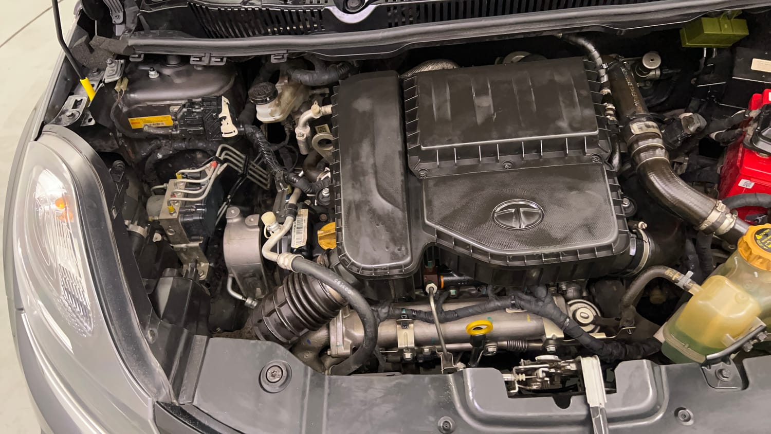 Used 2019 Tata Nexon XZA Plus Diesel Diesel Automatic engine ENGINE RIGHT SIDE VIEW