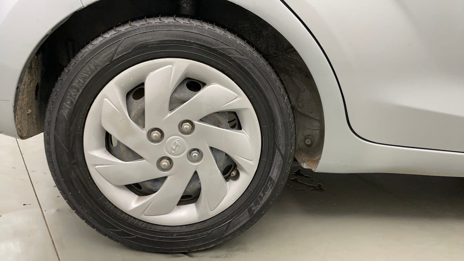Used 2020 Hyundai New Santro 1.1 Sportz Petrol + CNG (outside fitted) Petrol+cng Manual tyres RIGHT REAR TYRE RIM VIEW