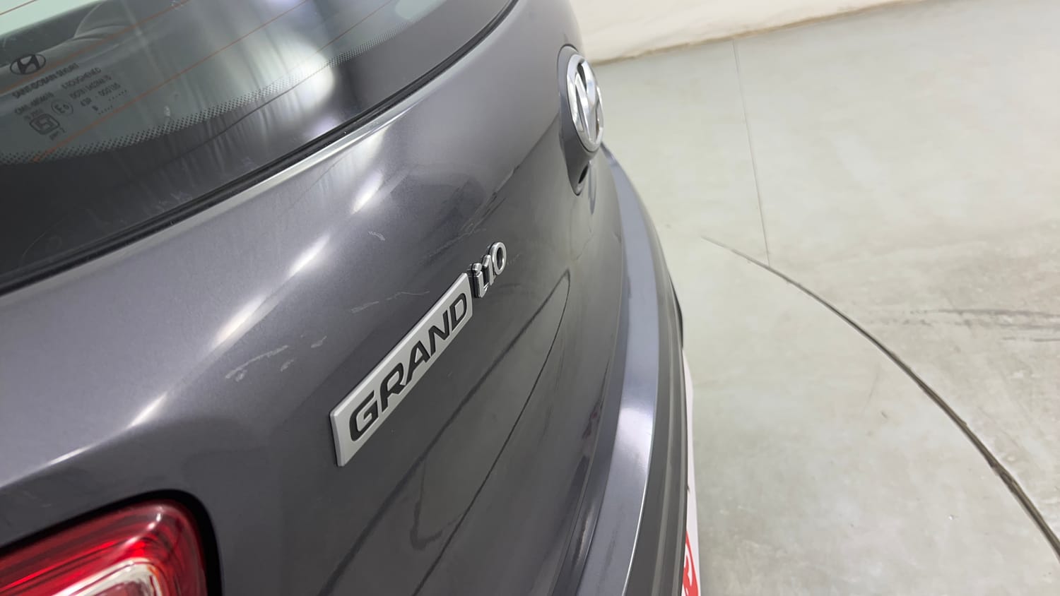 Used 2018 Hyundai Grand i10 Sportz 1.2 Kappa VTVT Petrol Manual dents MINOR SCRATCH