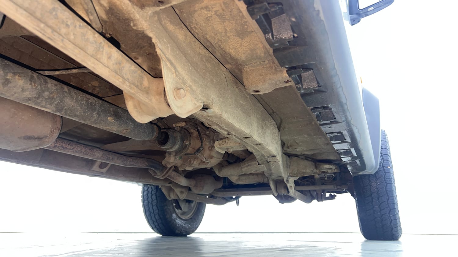 Used 2023 Maruti Suzuki Jimny Alpha AT Petrol Automatic extra REAR RIGHT UNDERBODY VIEW