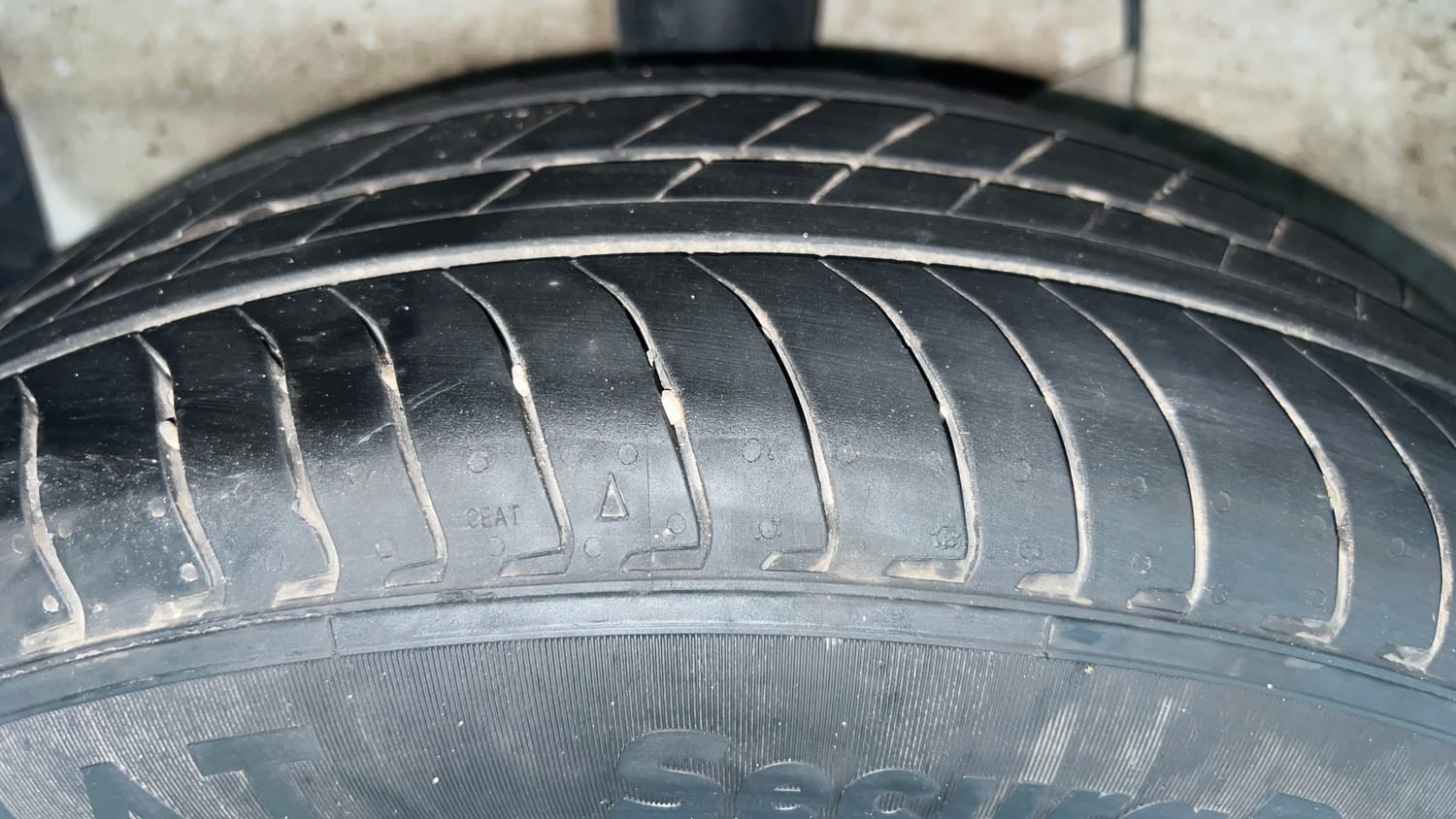 Used 2026 Hyundai Exter 1.2 Kappa Dual CNG MT HX 8 Cng Manual tyres RIGHT REAR TYRE TREAD VIEW