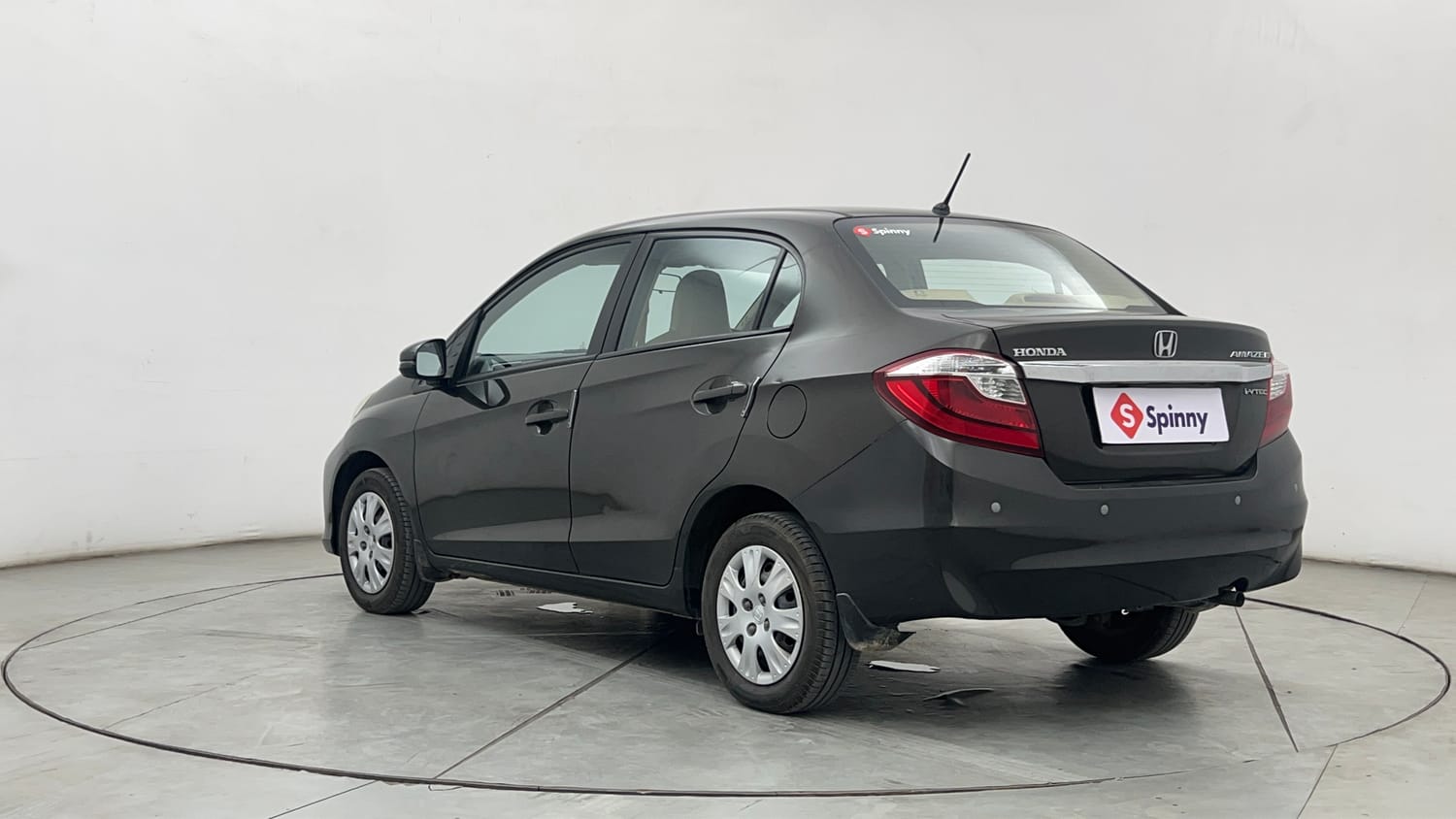 Used 2017 Honda Amaze 1.2 SX i-VTEC Petrol Manual exterior LEFT REAR CORNER VIEW