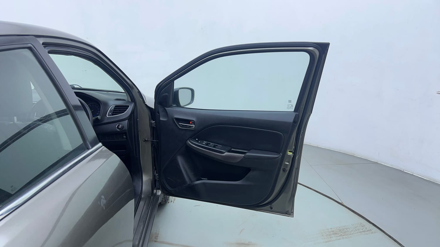 Used 2019 Maruti Suzuki Baleno Zeta 1.2 Petrol Manual interior RIGHT FRONT DOOR OPEN VIEW