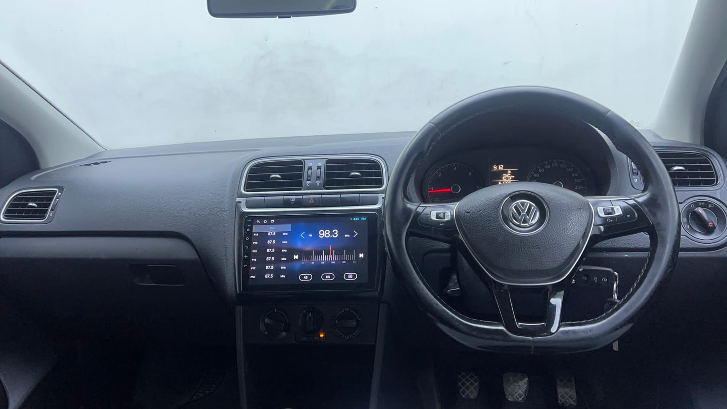 Used 2017 Volkswagen Polo Comfortline 1.5L (D) Diesel Manual interior DASHBOARD VIEW