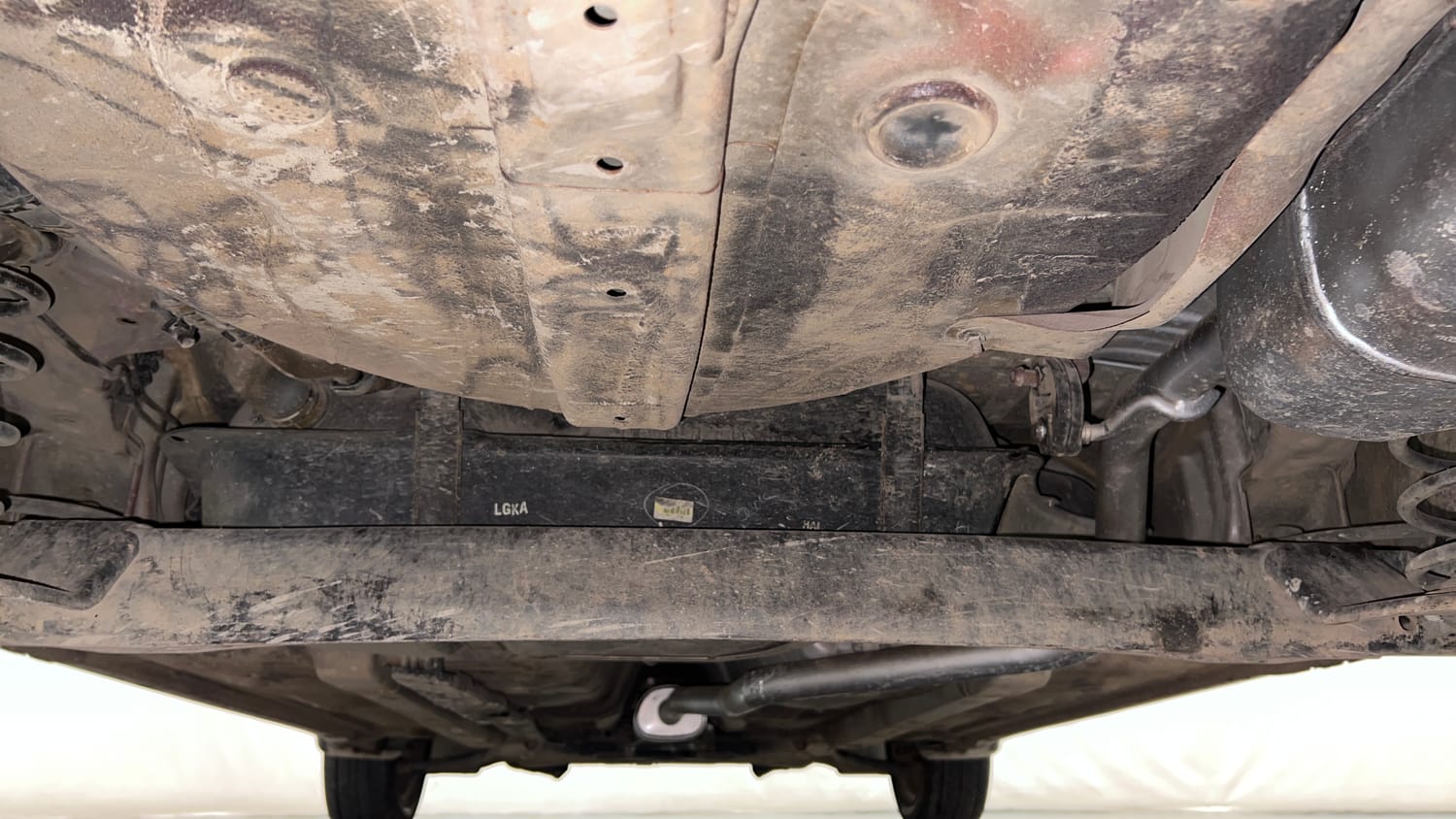 Used 2017 Hyundai Grand i10 Magna AT 1.2 Kappa VTVT Petrol Automatic extra REAR UNDERBODY VIEW (TAKEN FROM REAR)