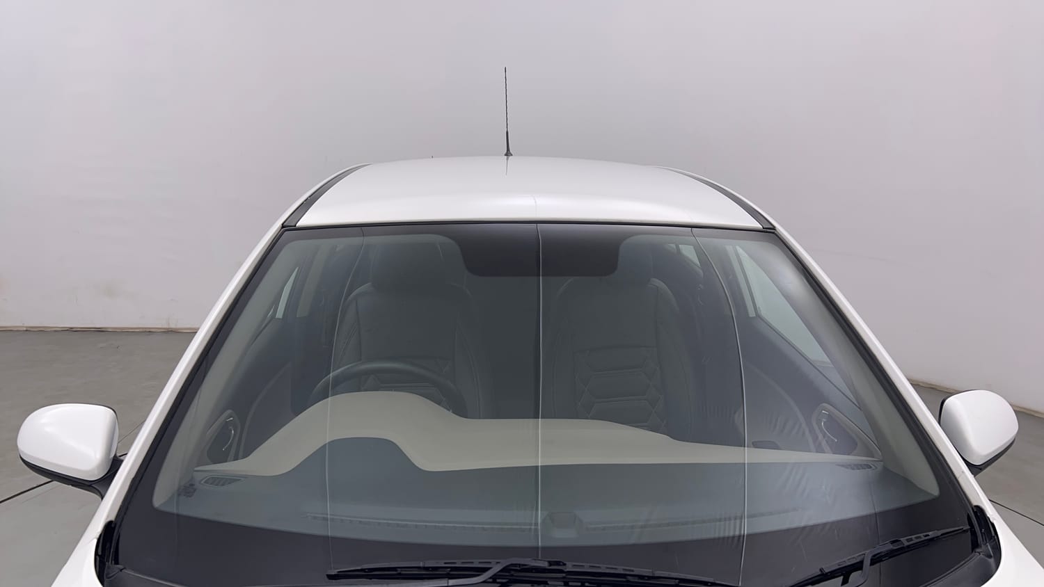 Used 2019 Hyundai Elite i20 Magna Plus 1.2 Petrol Manual exterior FRONT WINDSHIELD VIEW