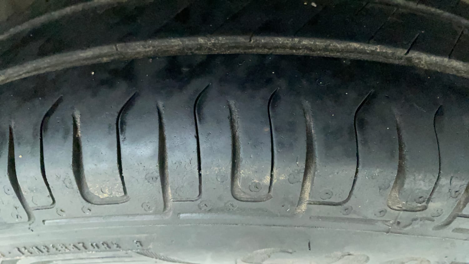 Used 2017 Maruti Suzuki Wagon R LXI CNG Cng Manual tyres RIGHT FRONT TYRE TREAD VIEW