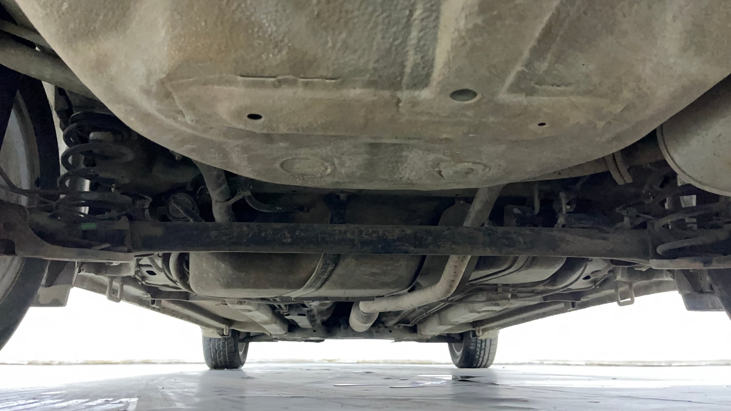 Used 2019 Maruti Suzuki Ciaz Alpha Hybrid 1.5 Petrol Manual extra REAR UNDERBODY VIEW (TAKEN FROM REAR)