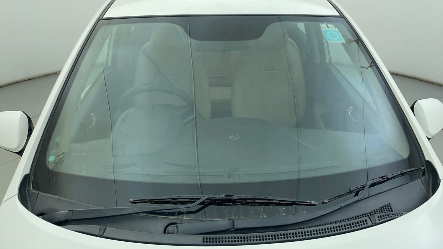 Used 2016 Hyundai Xcent S 1.2 Petrol Manual exterior FRONT WINDSHIELD VIEW