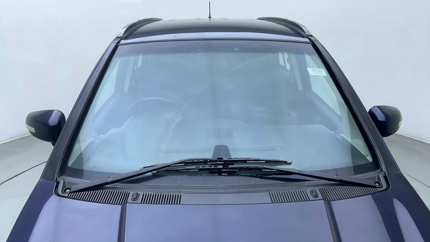 Used 2017 Tata Hexa XTA 4x2 7 STR Diesel Automatic exterior FRONT WINDSHIELD VIEW