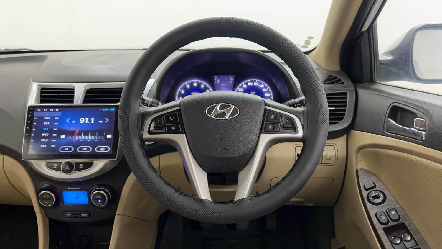 Used 2013 Hyundai Verna Fluidic 1.6 VTVT SX Opt Petrol Manual interior STEERING VIEW