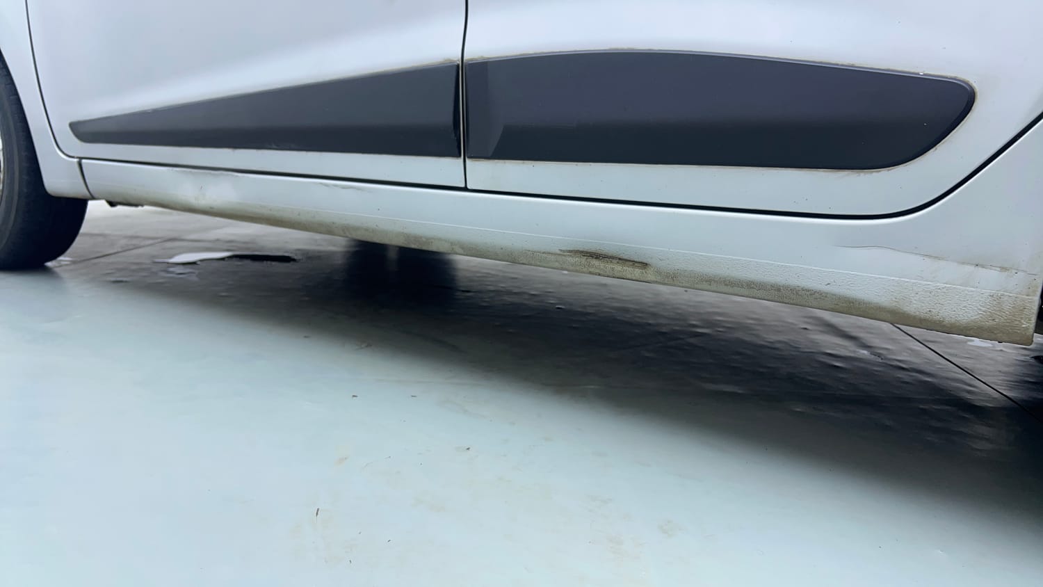 Used 2014 Hyundai Grand i10 Asta AT 1.2 Kappa VTVT Petrol Automatic dents MINOR DENT
