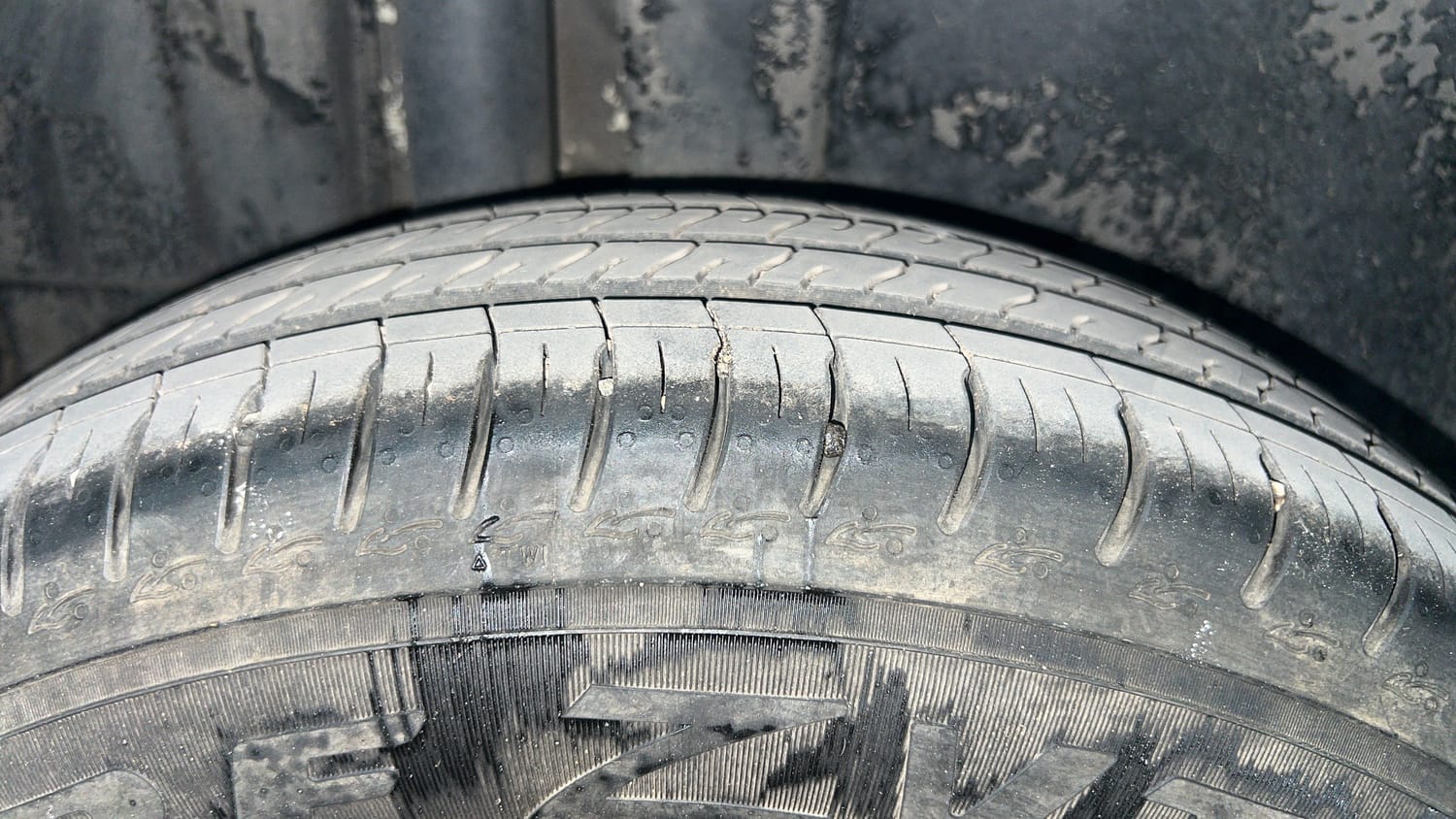 Used 2012 Maruti Suzuki Swift LXi Petrol Manual tyres RIGHT REAR TYRE TREAD VIEW
