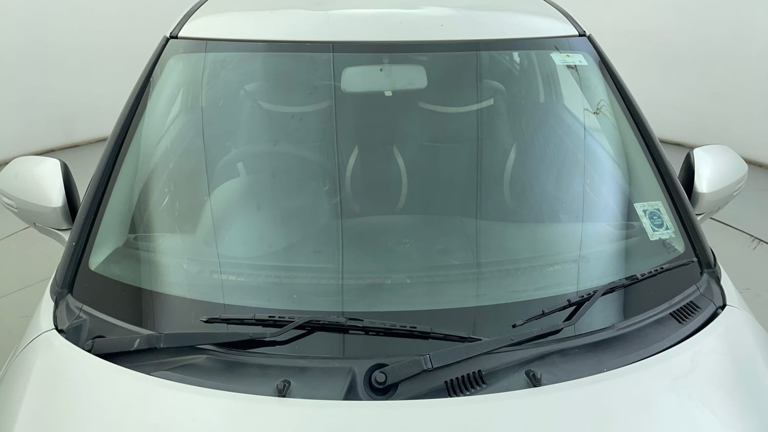 Used 2017 Maruti Suzuki Swift VXi Petrol Manual exterior FRONT WINDSHIELD VIEW