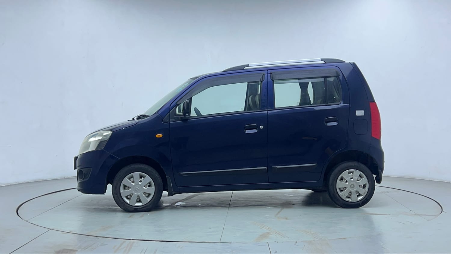 Used 2017 Maruti Suzuki Wagon R LXI CNG Cng Manual exterior LEFT SIDE VIEW