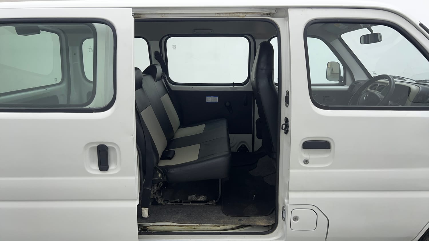 Used 2022 Maruti Suzuki Eeco 5 STR AC (O) Petrol Manual interior RIGHT SIDE REAR DOOR CABIN VIEW