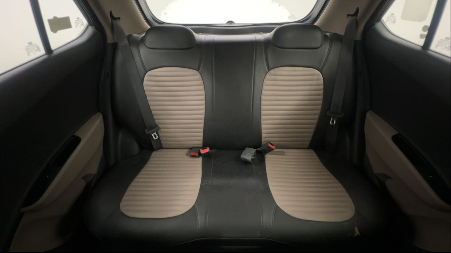 Used 2014 Hyundai Grand i10 Magna 1.2 Kappa VTVT Petrol Manual interior REAR SEAT CONDITION VIEW