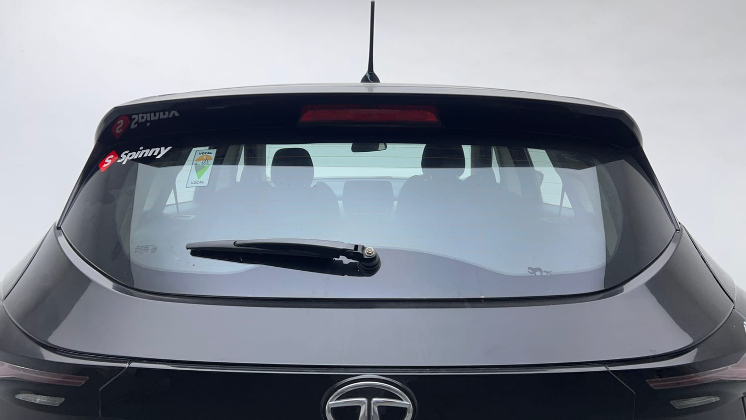 Used 2022 Tata Harrier XTA Plus Dark Edition Diesel Automatic exterior BACK WINDSHIELD VIEW