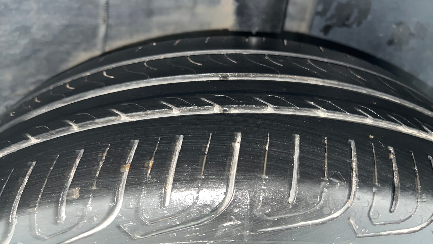Used 2022 Tata Altroz XZ Plus Diesel Diesel Manual tyres LEFT REAR TYRE TREAD VIEW