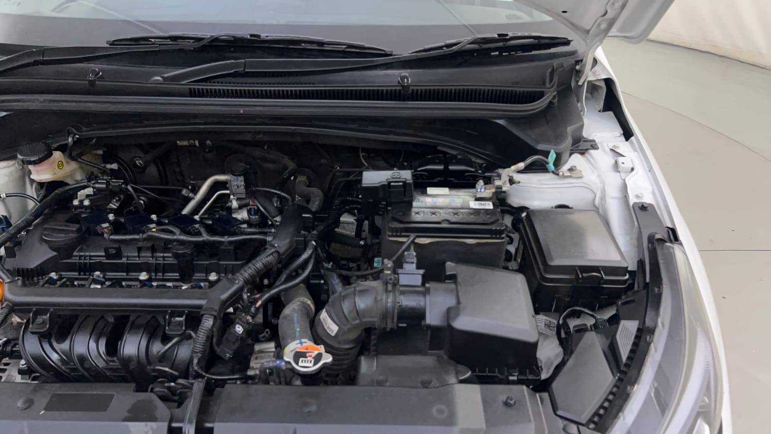 Used 2025 Hyundai New i20 Asta (O) 1.2 IVT Petrol Automatic engine ENGINE LEFT SIDE HINGE & APRON VIEW