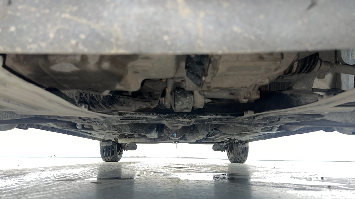 Used 2014 Honda Amaze 1.2 S i-VTEC Petrol Manual extra FRONT LEFT UNDERBODY VIEW